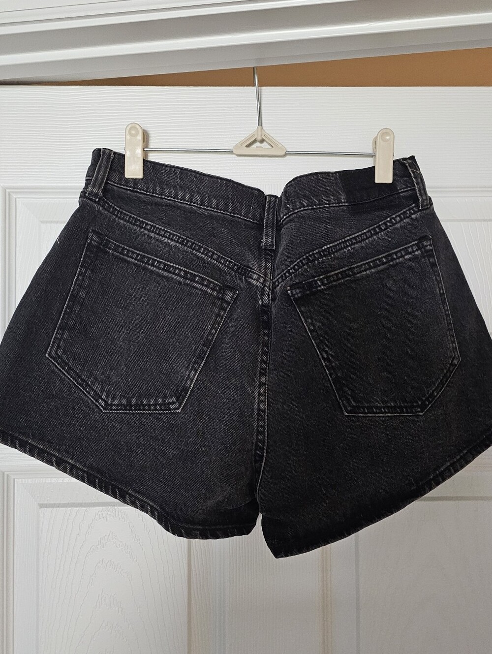 Abercombie & Fitch - High Rise Mom Short  - WASHED BLACK - 30 - Picture 4 of 4